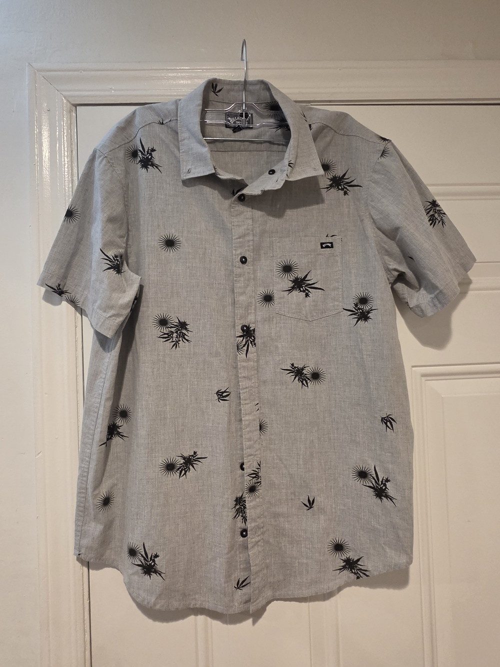 Billabong Light Gray Short-Sleeve Button-Down with Black Floral Print